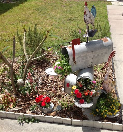 junk mailboxes ideas